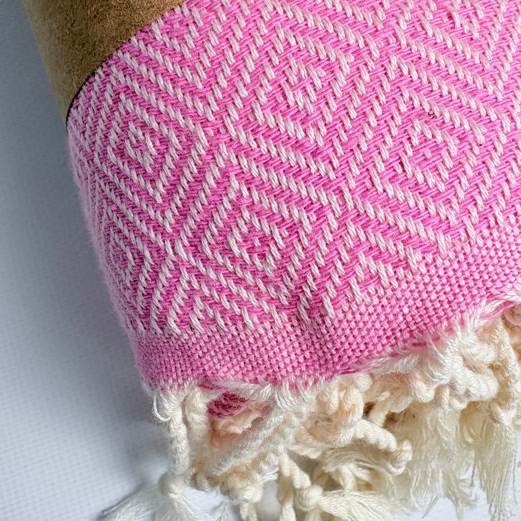 Diamond Turkish Beach Towel with Mid Border – 100% Cotton, Pink